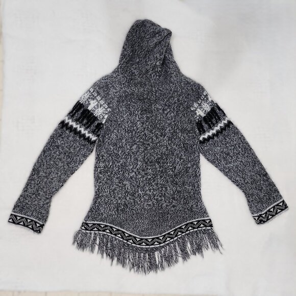 Alpaca Hooded Sweater in Grey, White & Black for Ladies - Picture 3 of 4